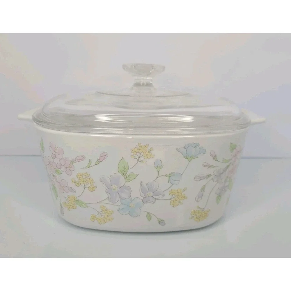 Vintage Corning (A-3-B) 3 Liter Casserole Dish Pastel Bouquet with Lid